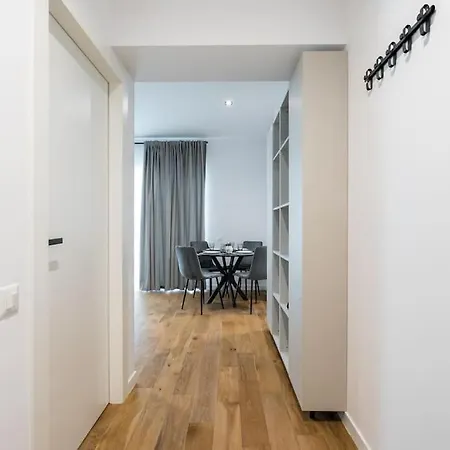 Maze Stripe In One Cotroceni 1Br Apartment Bucharest Exterior photo