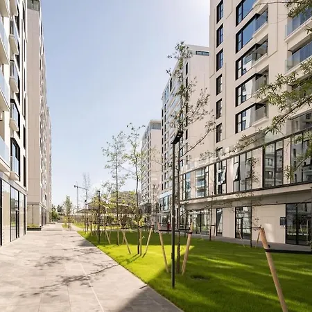 Maze Stripe In One Cotroceni 1Br Apartment Bucharest Exterior photo